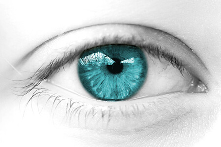 參軍做全飛秒還是半飛秒？眼科醫(yī)生這樣說(shuō)