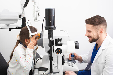 遠視儲備告急，孩子還能吃糖嗎？沃瑞眼科來科普