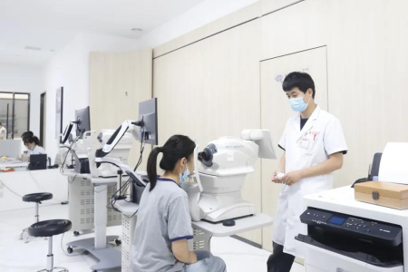 斜視手術(shù)可以和近視手術(shù)一起做嗎？