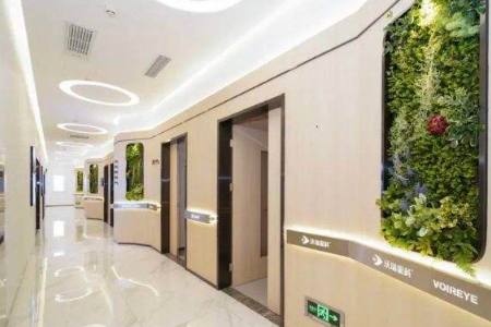 為什么眼科醫(yī)生和護士戴眼鏡？